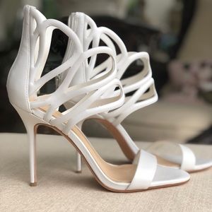 VINCE CAMUTO IMAGINE leather white sandals